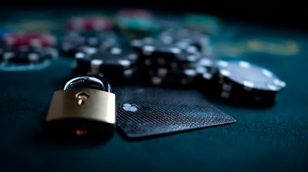 উজ্জ্বল লগইন প্রম্পটে আলোকিত একটি ল্যাপটপ—যা 777DBET–এর সুরক্ষিত প্রবেশব্যবস্থাকে নির্দেশ করে।